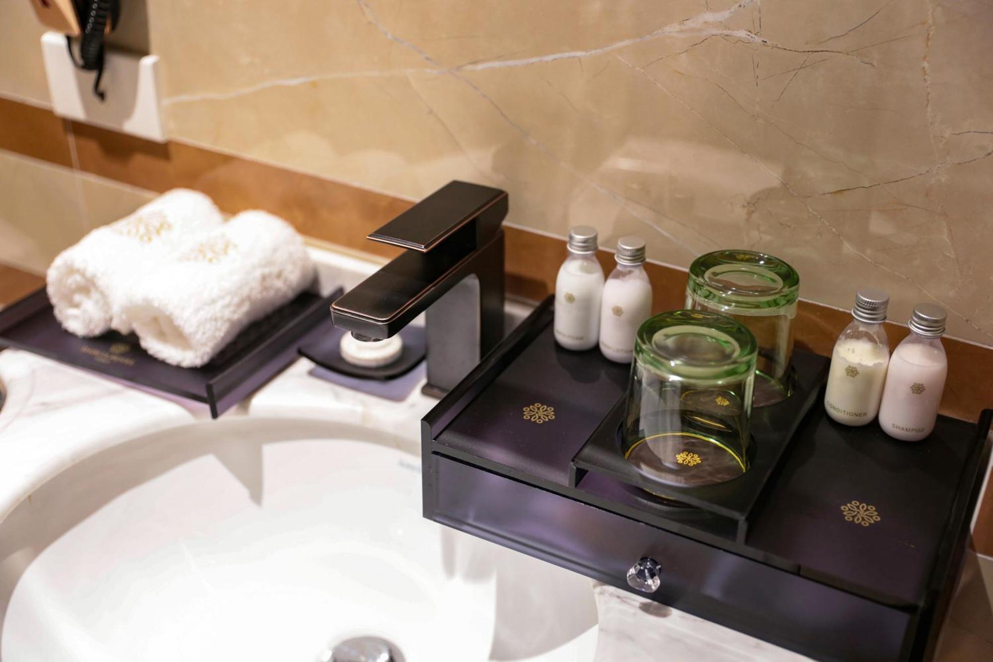 Hanoi Fiesta Central Hotel And Spa Eksteriør billede